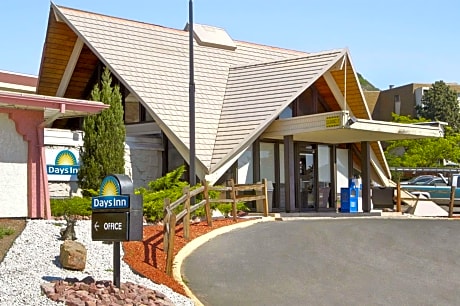 Days Inn by Wyndham Colorado Springs/Garden of the Gods