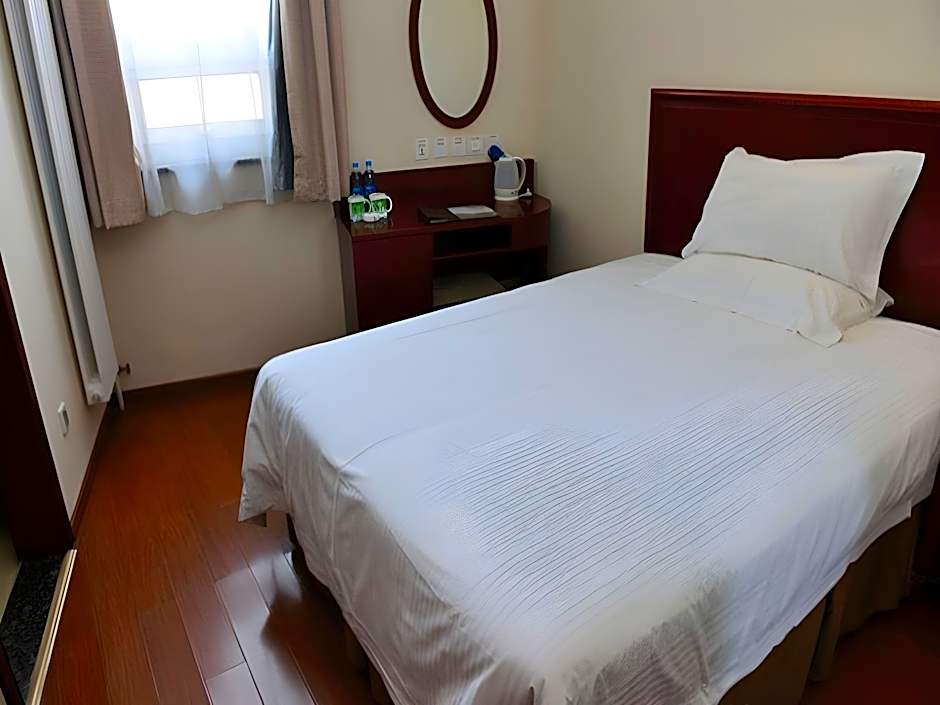 GreenTree Inn Beijing Lin Cui Road Business