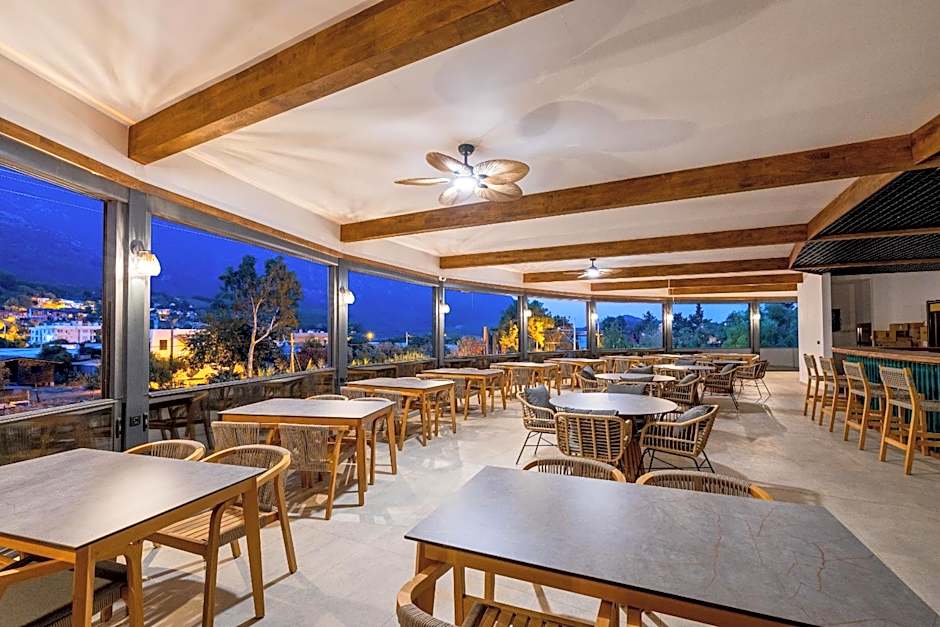 Rota Kilidonia Karaöz Suites&Villas