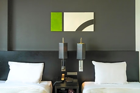 Standard Twin Room - Non-Smoking