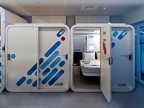 Double Bed in Mixed Dormitory Room