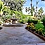 El Encanto Inn & Suites