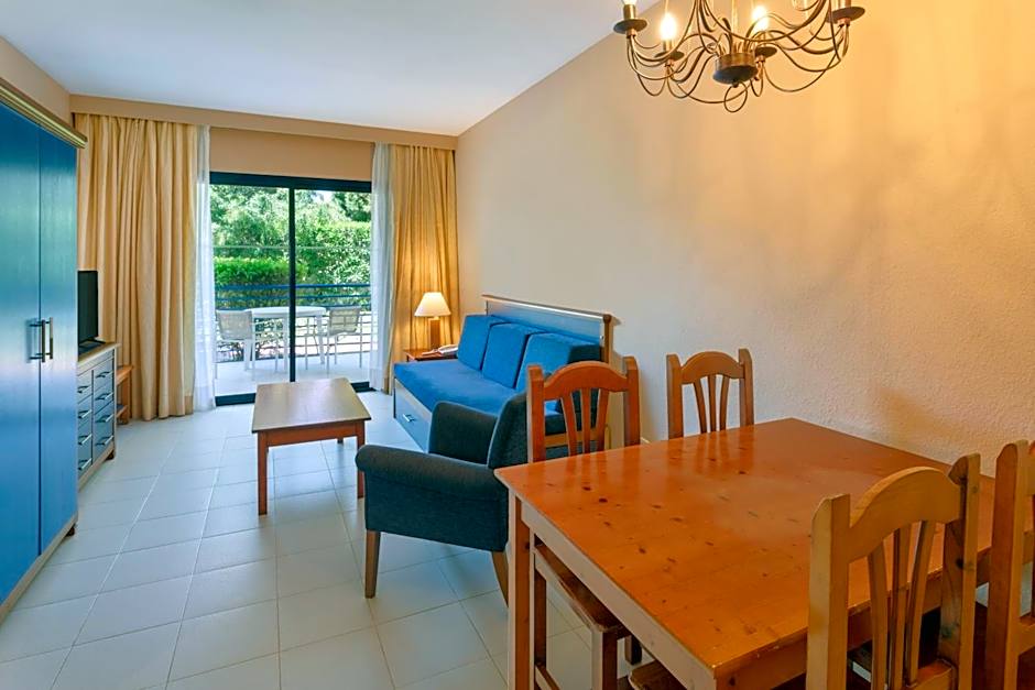 Sol Sancti Petri Aparthotel