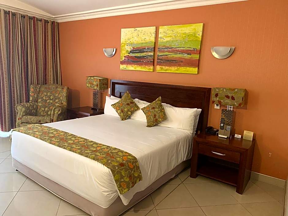 Royal Hotel
