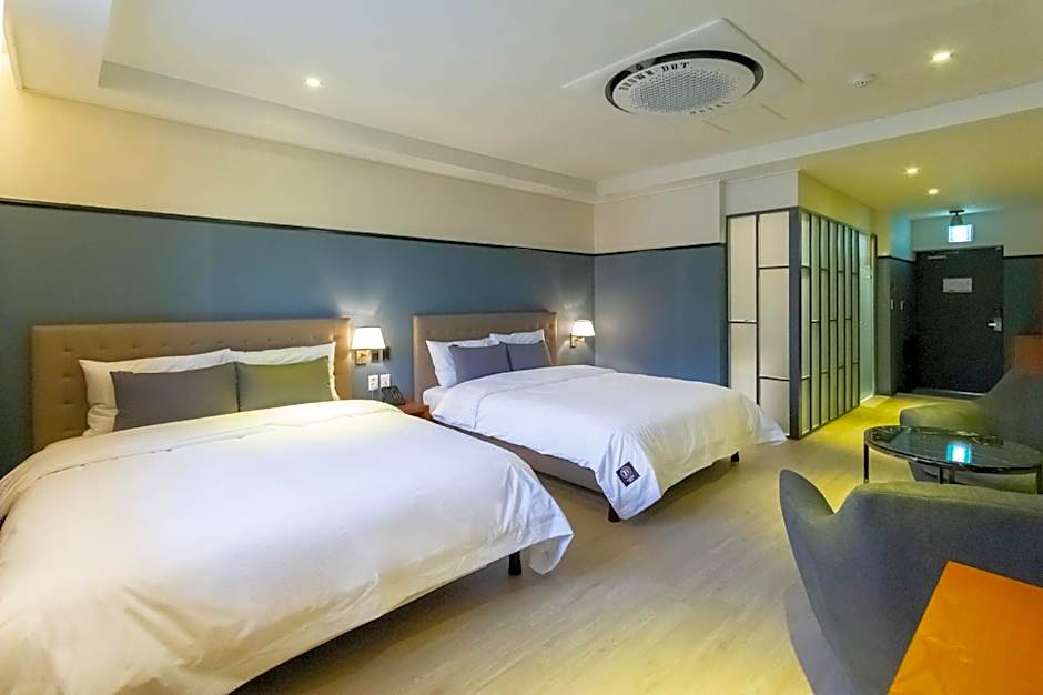 Brown Dot Hotel Gyeongju