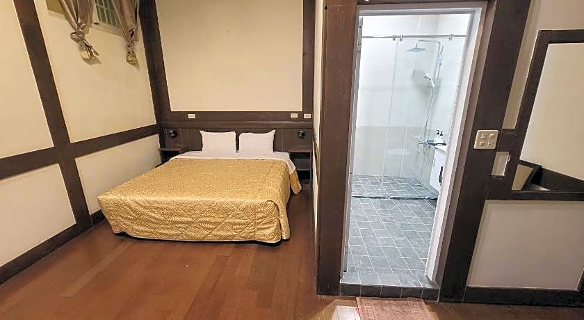 Maple Leaf Holiday Villa