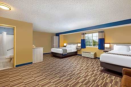 Family Suite with Two Queen Beds and Sofa Bed - Non-Smoking
