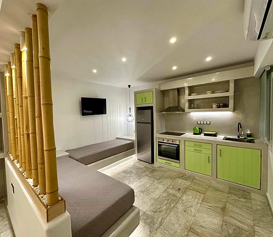 Aphrodite Hotel & Apartments