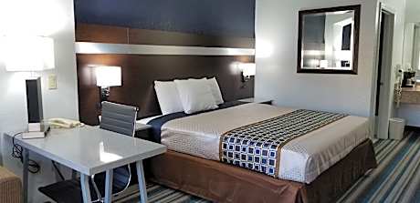 One King Suite Non-Smoking