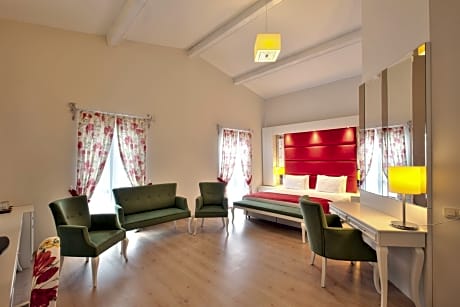 King Suite with Spa Bath