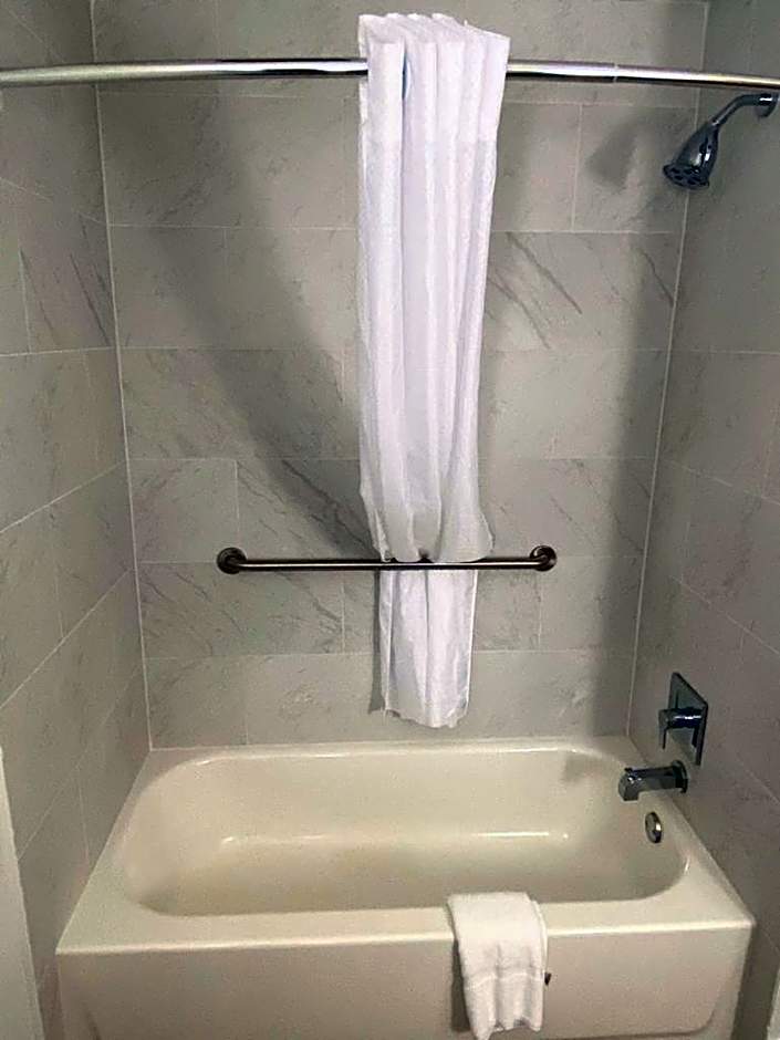 Country Inn & Suites by Radisson, Jackson, TN