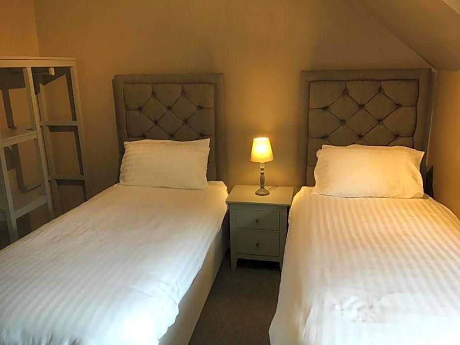 Highland Bridge Hotel