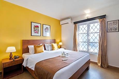 Superior Twin Room with living room