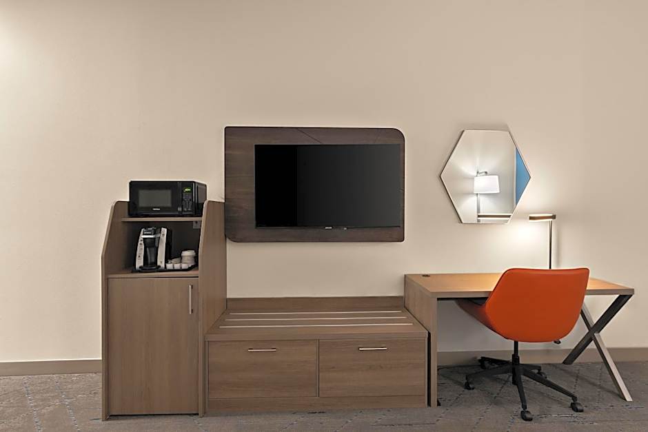 Holiday Inn Express & Suites Oklahoma City NW - Quail Springs By IHG