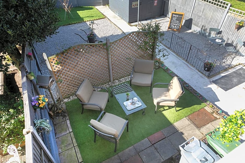 BED AT BOWBRIDGE Double Room