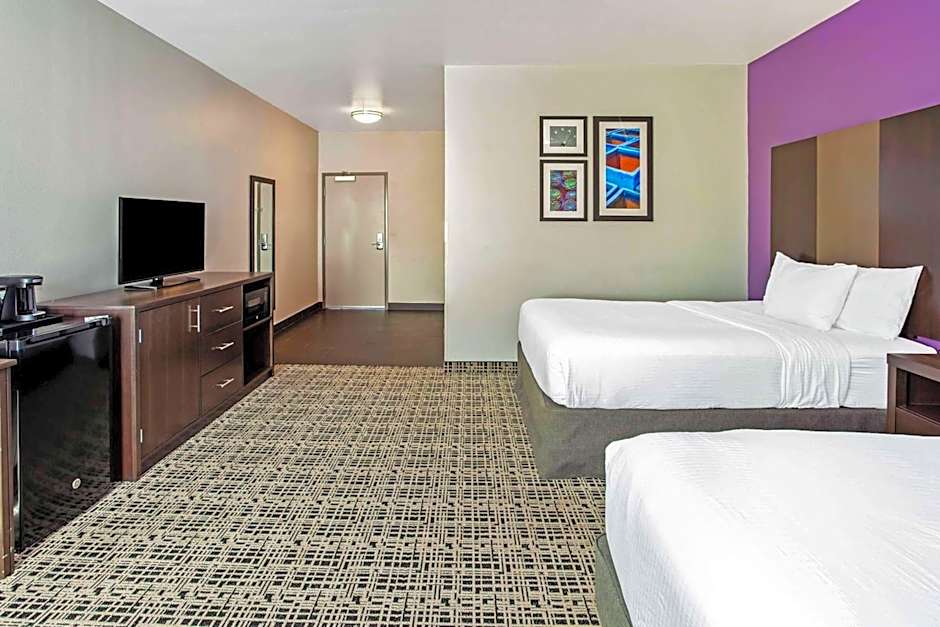La Quinta Inn & Suites by Wyndham Lubbock South