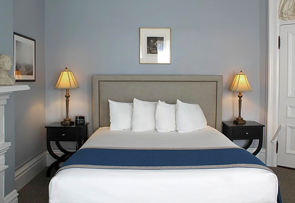 The Priory Hotel - Bed And Breakfast