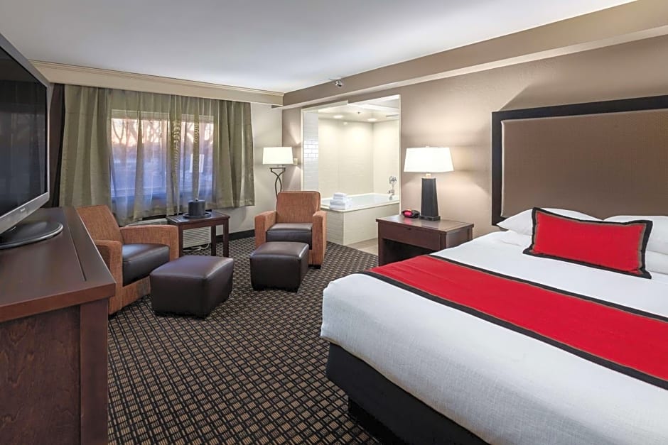 Best Western Plus Ramkota Hotel