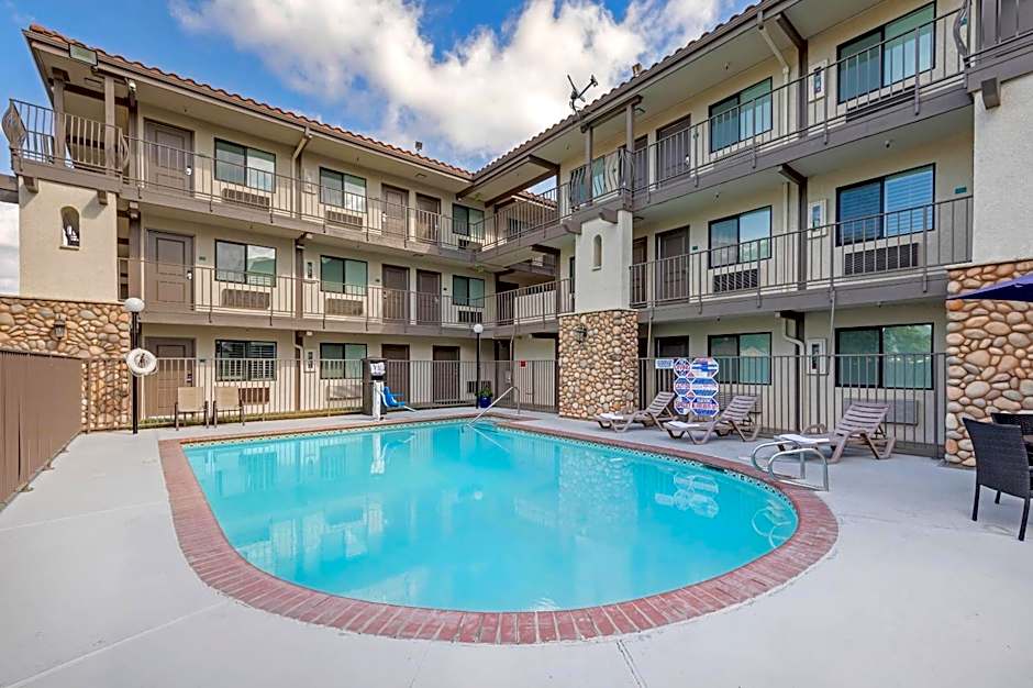 Hillstone Inn Tulare, an Ascend Collection Hotel