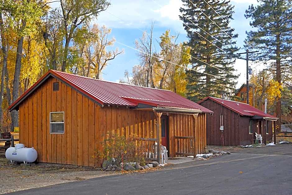 Four Seasons Lodge