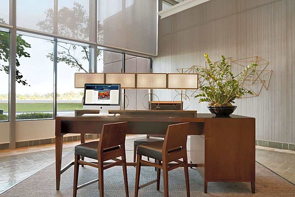 Hilton Suites Chicago Oak Brook