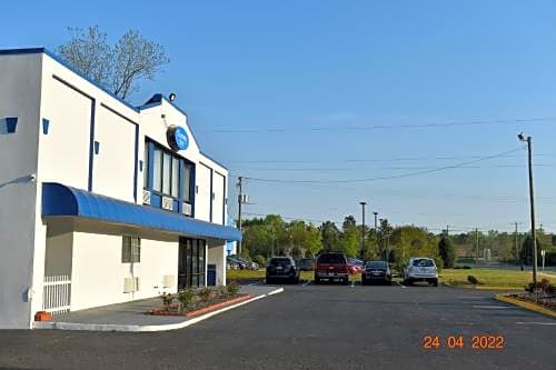 Economy Inn