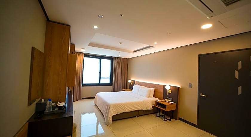 Hotel EMBLEDON