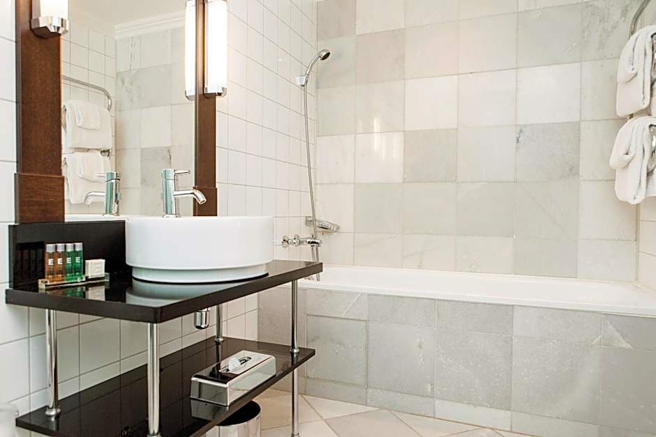 Elite Park Avenue Hotel