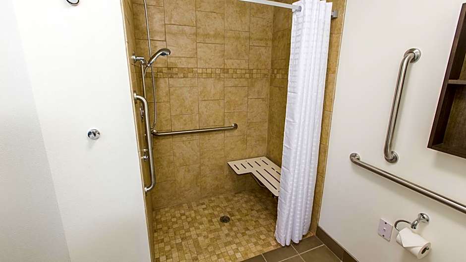Candlewood Suites Overland Park By IHG