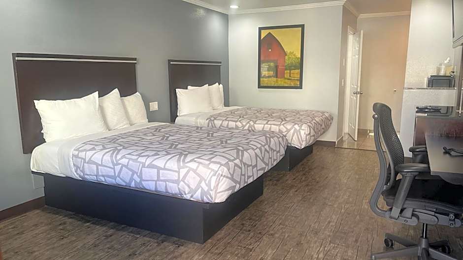 Laguna Inn and Suites