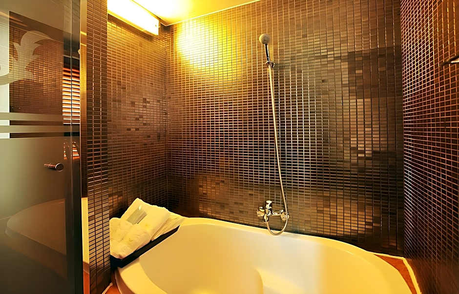 Tongyeong Gallery Hotel