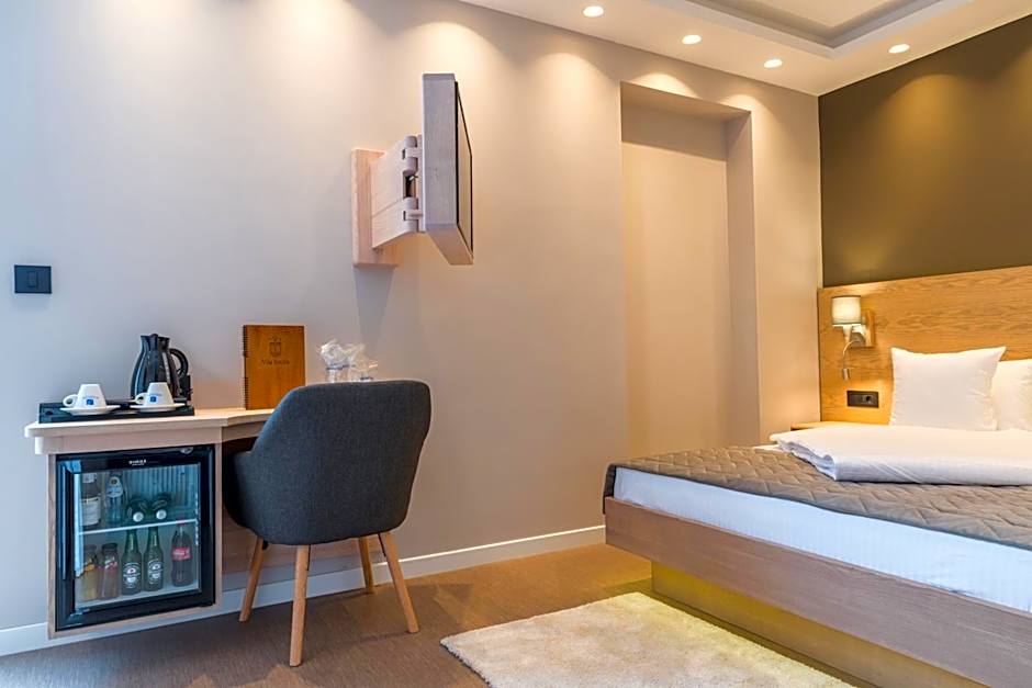 Emilia Lux Rooms