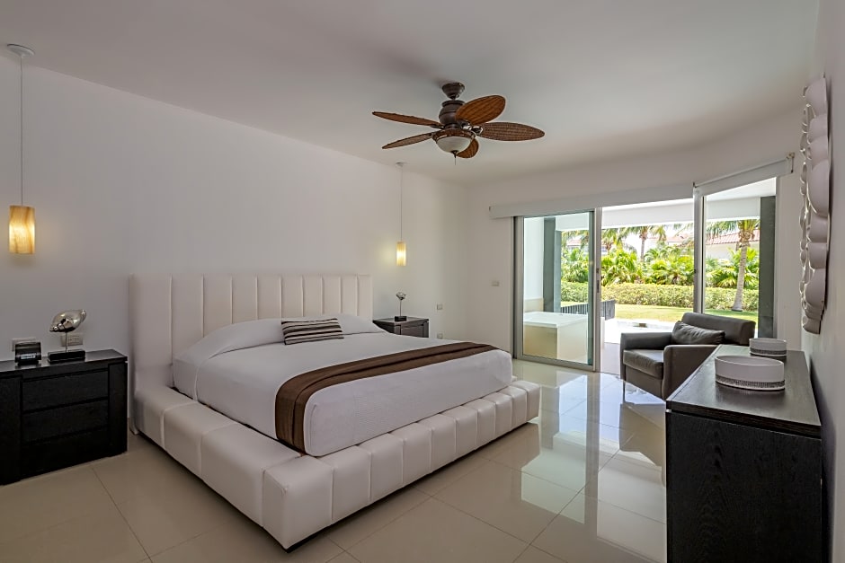 Mareazul Family Beach Condohotel