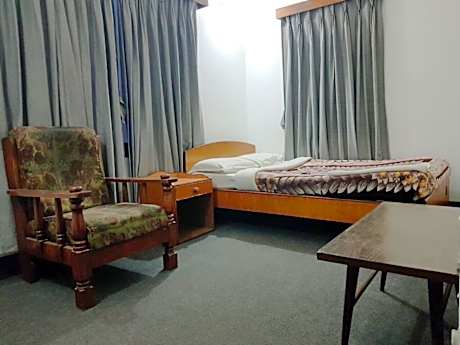 Budget Double or Twin Room with Shared Bathroom