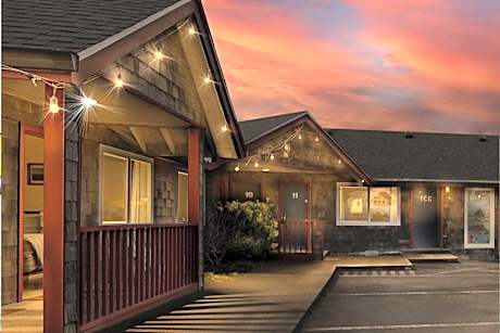 Surf & Sand Inn
