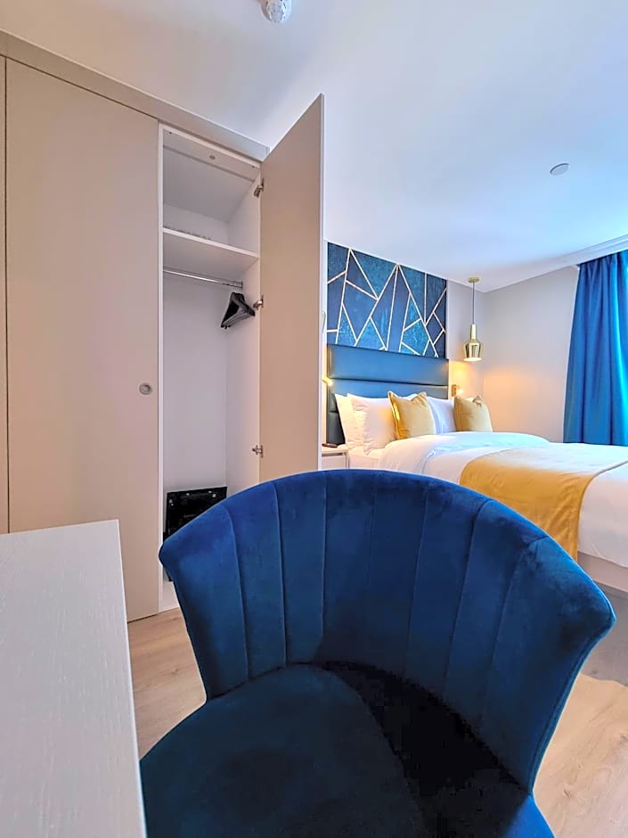 NOX Kensington Gardens