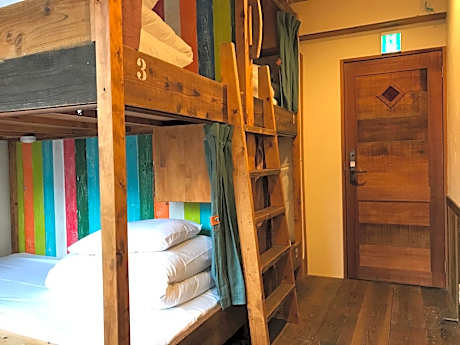 Economy Quadruple Room with Shared Bathroom