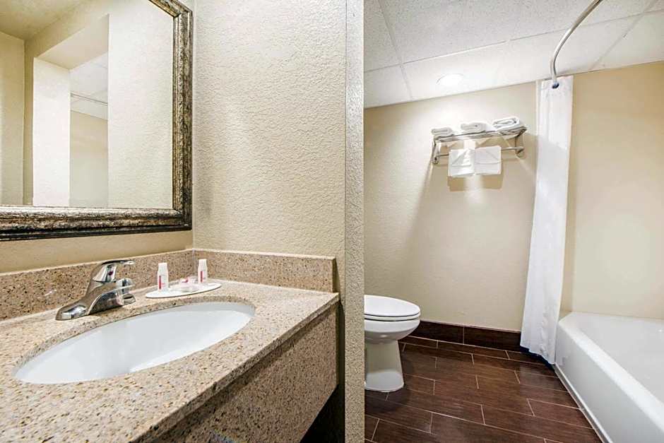 Days Inn by Wyndham Joplin