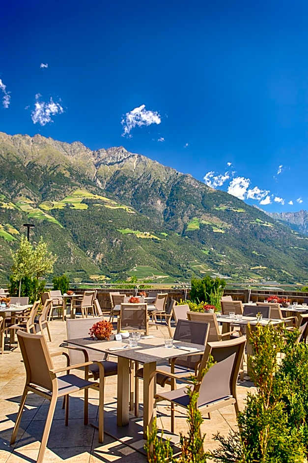 Ramilia Family Apartments Restaurant & Pizzeria