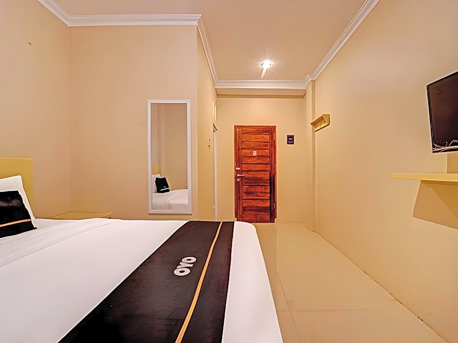 Hotel Andono near YIA Mitra RedDoorz