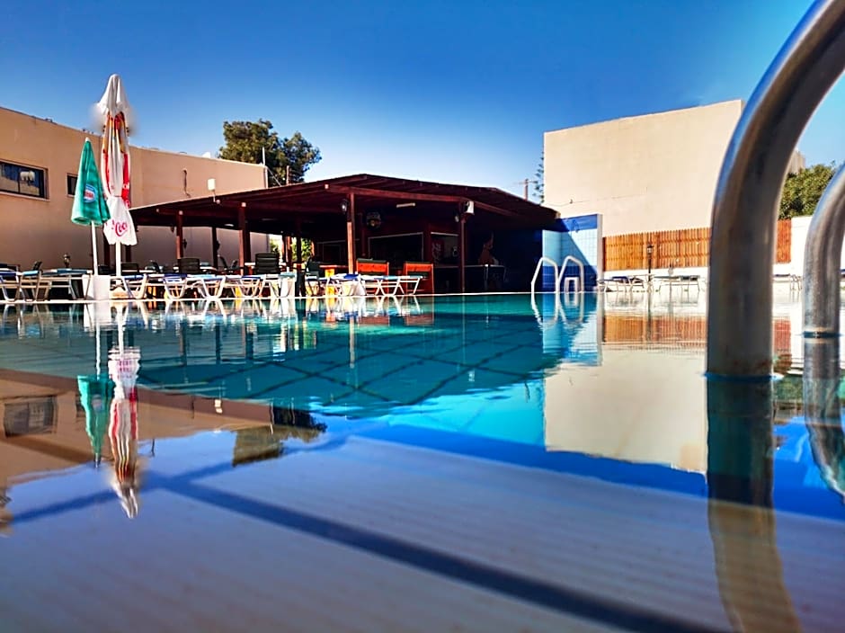 Florea Hotel Apartments