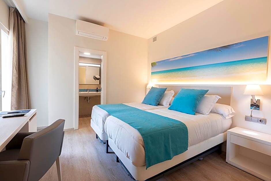 Invisa Hotel Es Pla - Adults Only