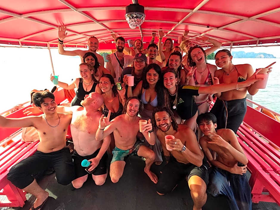 Social Quarters Blanco - Youth Hostel 18 to 35 Only