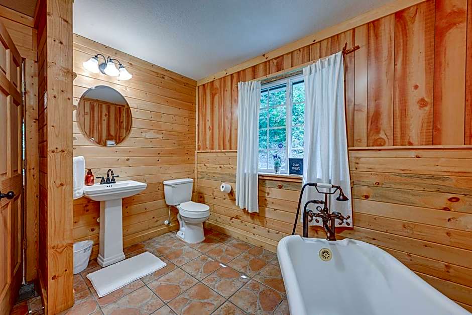 Smoky Mountain Cabin with Camping Area and Fire Pit!