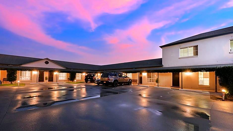 Breakout Motor Inn