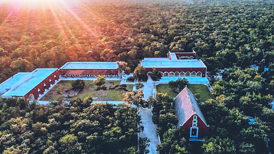 Wakax Hacienda - Cenote & Boutique Hotel