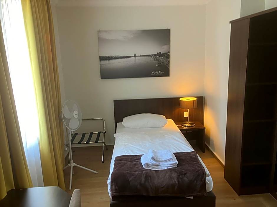 Hotel Mercedes City