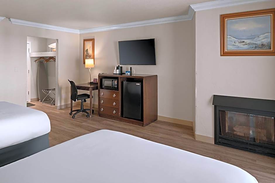 Cannery Row Inn