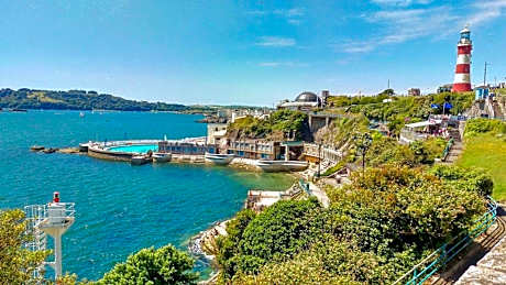 The George Guest House