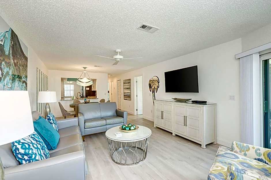 Absolute Anna Maria-Private Beach Access-Heated Pool-Water Views From Every Room